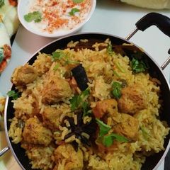A picture of Soya chunks pulao.