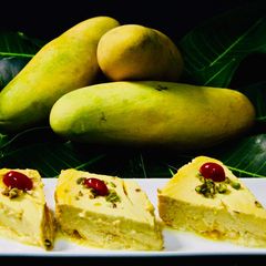 A picture of Mango Ice-cream Sandesh.