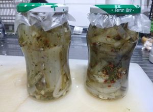 Una foto de Pencas de acelga en escabeche