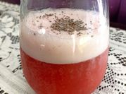 Una foto de batido de piña y chia