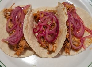 Una foto de Cochinita pibil al estilo de la abuela en olla express