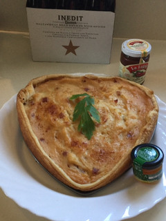 Una foto de Hojaldre relleno de puré de patatas