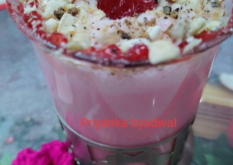Recipe of Homemade Amritsari lassi in rose flavor