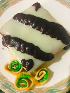 ચોકલેટ સુખડી કેક (Chocolate sukhadi cake recipe in Gujarati) રેસીપી મુખ્ય ફોટો