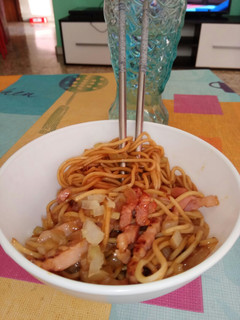 Una foto de Noodles barbacoa🍜