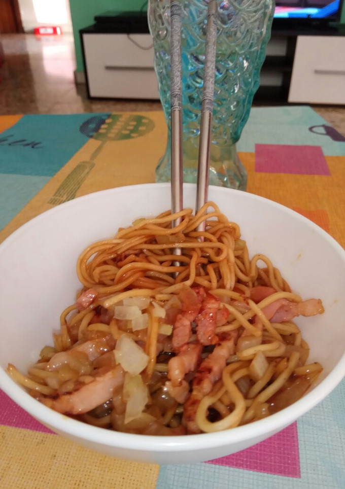 Una foto de Noodles barbacoa🍜
