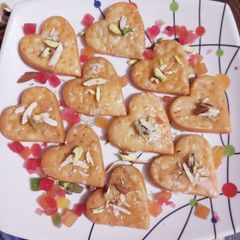 A picture of Shahi Shakkarpara.