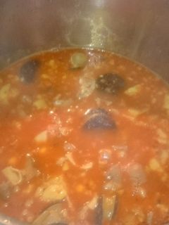 Una foto de Callos con garbanzos, con chorizos y morcilla