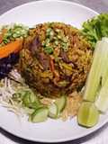 ข้าวยำคลุกเครื่องแกง