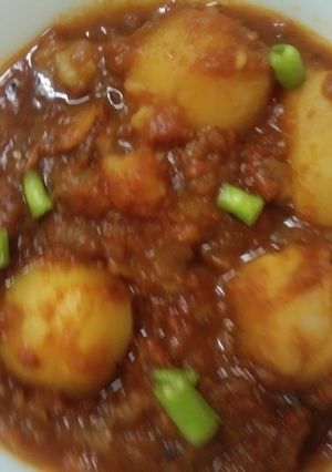 A picture of Bengali Style Alur Dum.