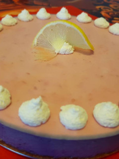 Málnatorta sütés nélkül recept fotója