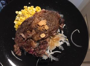 รูปของ สเต็กเนื้อสไตล์ญี่ปุ่น (Japanese Steak)