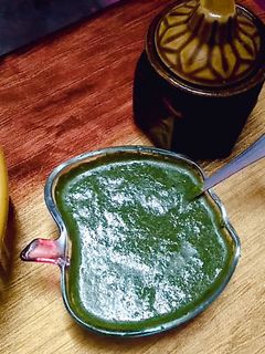 धनिए की चटनी (dhaniye ki chutney recipe in Hindi) रेसिपी मुख्य फोटो