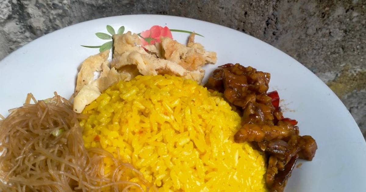 2.332 resep nasi kuning magic com enak dan sederhana ala rumahan - Cookpad