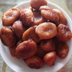 A picture of Palm Fritters (Taal-er bora).