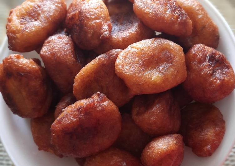 Recipe of Ultimate Palm Fritters (Taal-er bora)