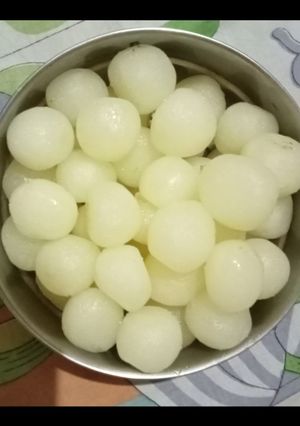 रसगुल्ला(RASGULLA RECIPE IN HINDI) रेसिपी मुख्य फोटो