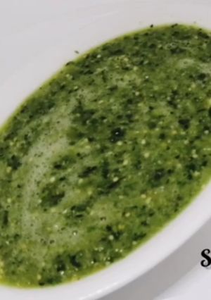 Una foto de Salsa verde con pápalo