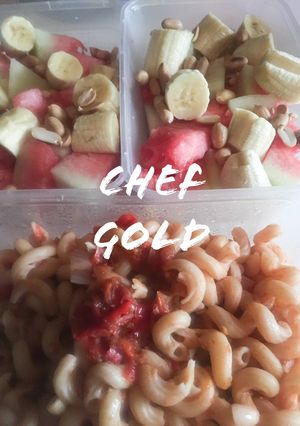 A picture of Macaroni/ fruit salad with peanut.
