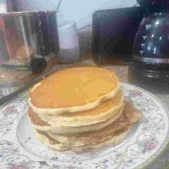 A picture of Tres Estrellas Pancake Mix.