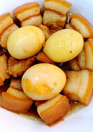 Hình của món Thịt kho trứng.