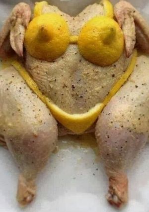 Una foto de EL VERSO EN LA COCINA Pechuguitas al vino blanco