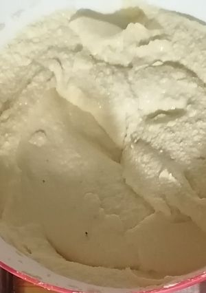 Una foto de Butter cream con merengue suizo