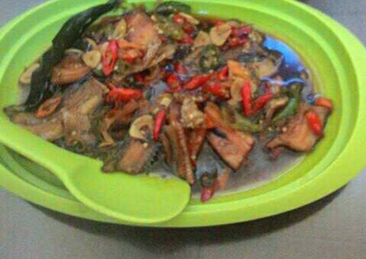 Resep Ikan gabus cabe merah dan ijo pedes Lezat