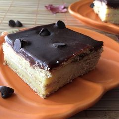 A picture of Boston cream ice box cake.