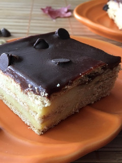A picture of Boston cream ice box cake.