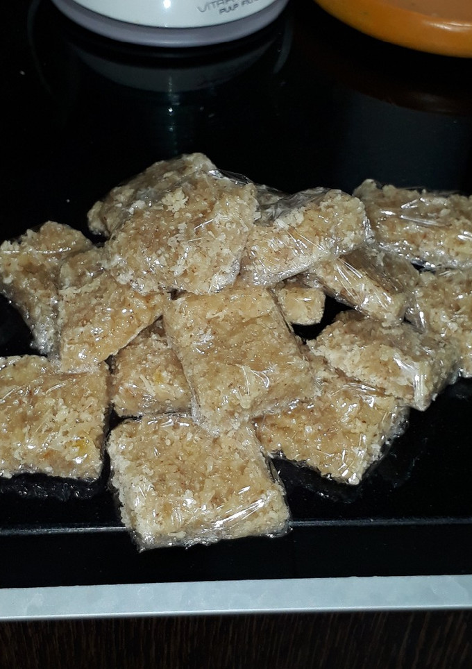 Una foto de Cocadas de coco con piña