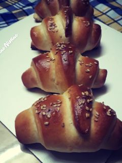 صورة لوصفة ميني كرواسون محشي بالجبن والتوابل 🥐🧀🧂