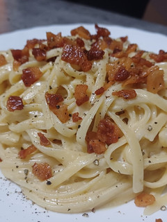 Una foto de Tallarines carbonara