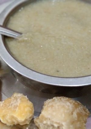 A picture of Jaggery dalia.