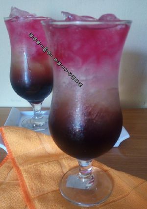 A picture of Pink Layered ribena mocktail.