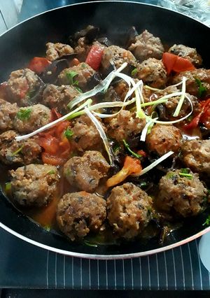 Hình của món Thịt viên sốt cà.
