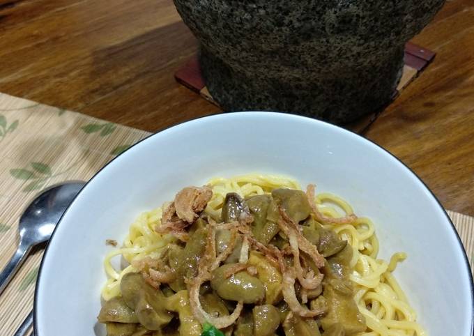 Mie ayam jamur