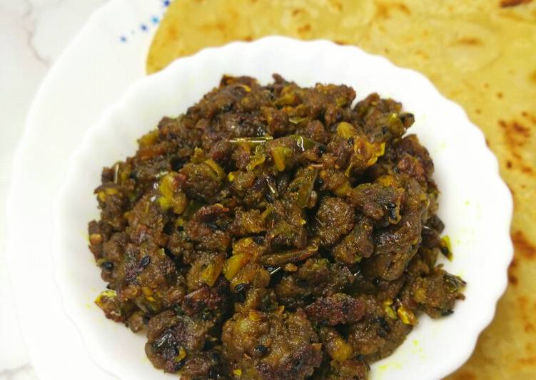 Simple Way to Prepare Speedy Karela Bharta