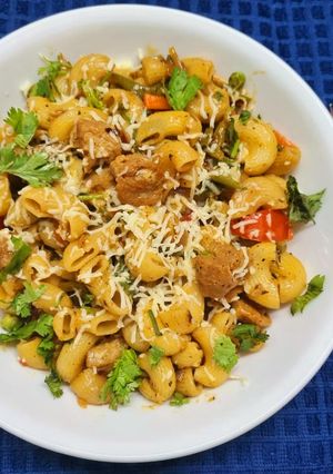 A picture of Cheesy Veg Soya Macaroni Pasta.