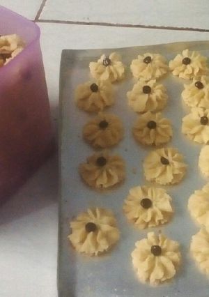 Foto resep Semprit mawar lembut dan lumer di mulut