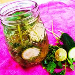 A picture of Corriender Cucumber Water.