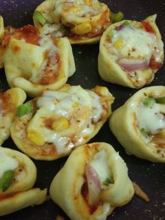 পিজ্জা বাইটস (Pizza Bites Recipe in Bengali) রেসিপির প্রধান ছবি