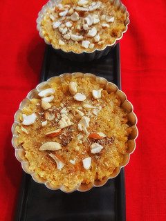 लौकी का हलवा(lauki ka halwa recipe in hindi) रेसिपी मुख्य फोटो