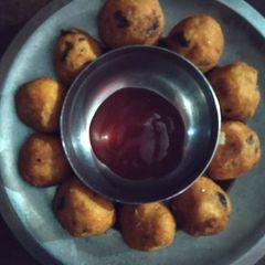 A picture of Potato bhalle.