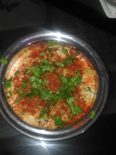 દહીં વડા (Dahi Vada Recipe In Gujarati) રેસીપી મુખ્ય ફોટો