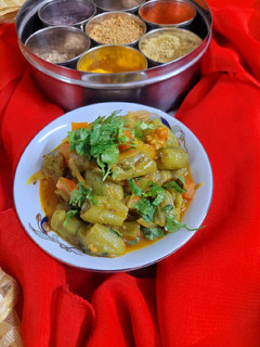 मसालेदार तोरई की सब्जी रेसिपी मुख्य फोटो