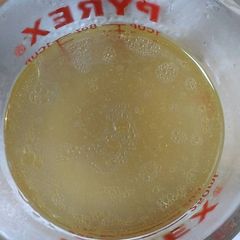A picture of Pork Broth.