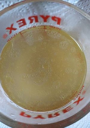 A picture of Pork Broth.