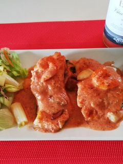 Una foto de Bacalao en salsa de almendras