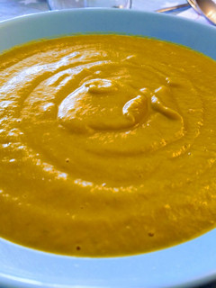 Una foto de Puré de verduras 🥔🥕🧅🥣🥄